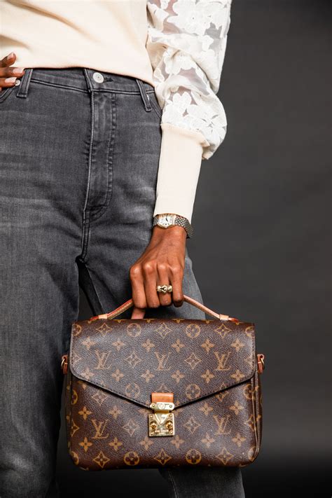louis vuitton pre owned authentic